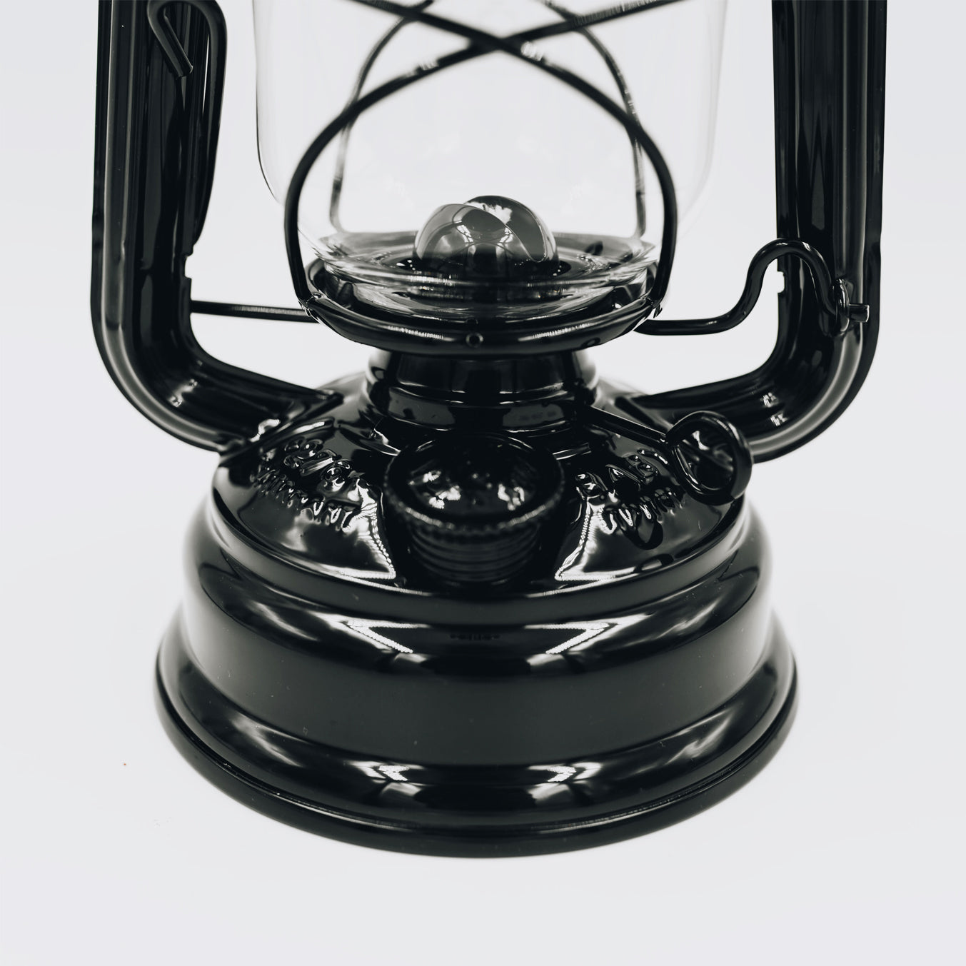 Feuerhand storm lantern